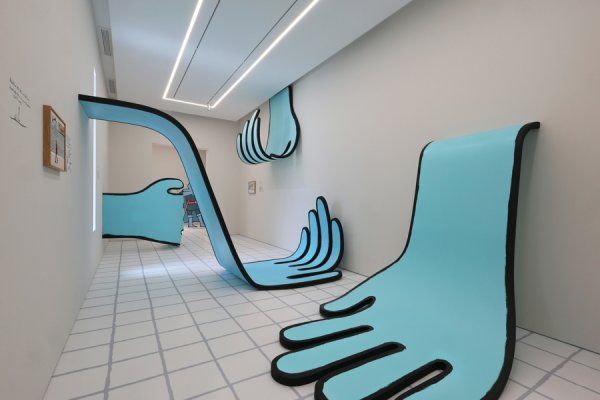 宝龙配资 “朱朱之城”中国首展亮相花木时光里，浦东首展经济再添现象级引擎